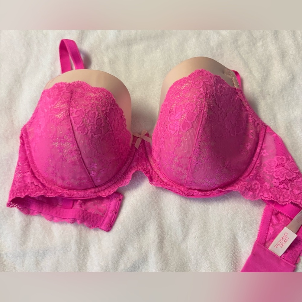 Victoria's Secret Vibrant Pink Lace Bra